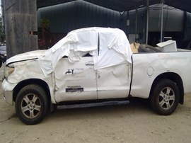 2013 TOYOTA TUNDRA, WHITE, EXTD CAB, 5.7L, AT. 2WD.   Z26492